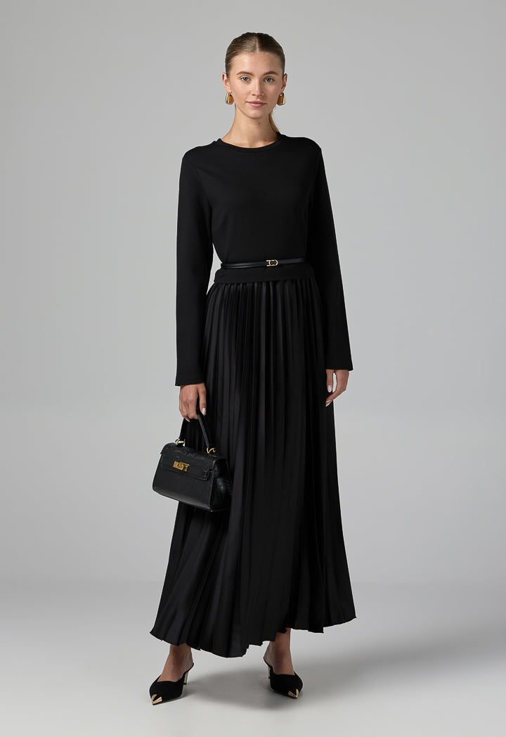 Choice Solid Pleated Maxi Dress Black