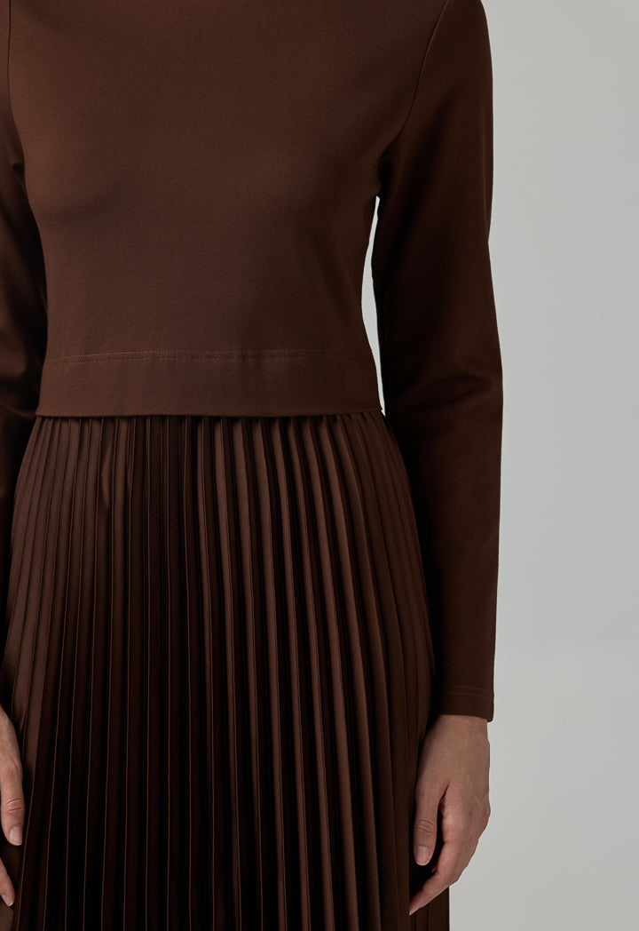 Choice Solid Pleated Maxi Dress Brown