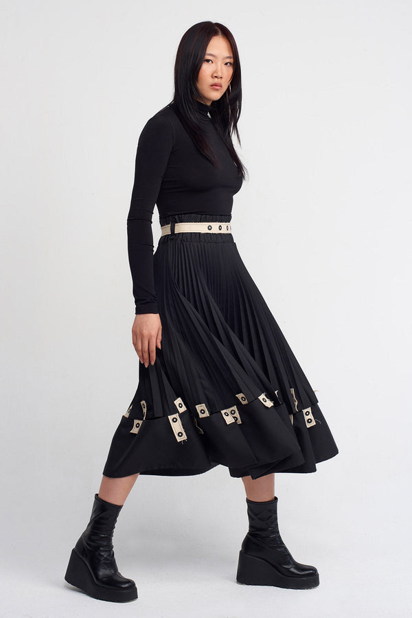 Nu Snap Detail Pleated Skirt Natural/Black