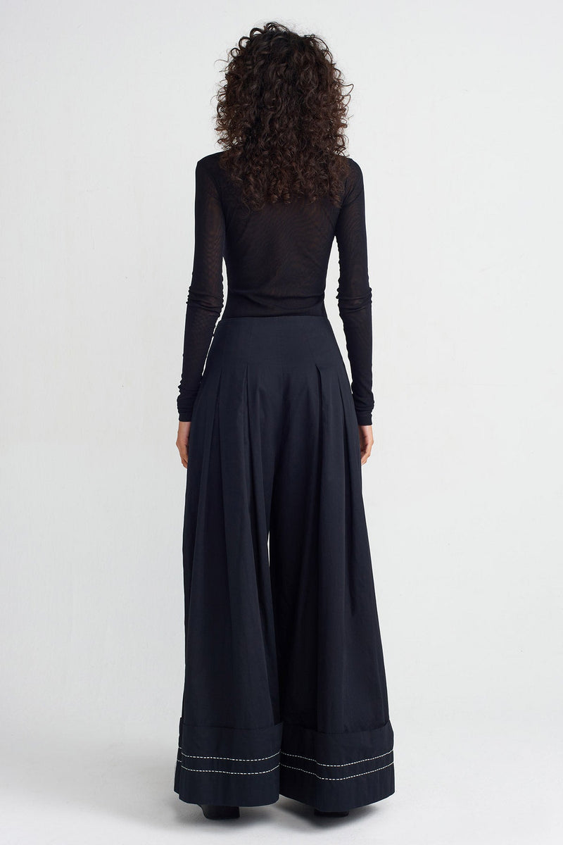 Nu Stitched Detail Wide-Leg Trousers Black/Offwhite