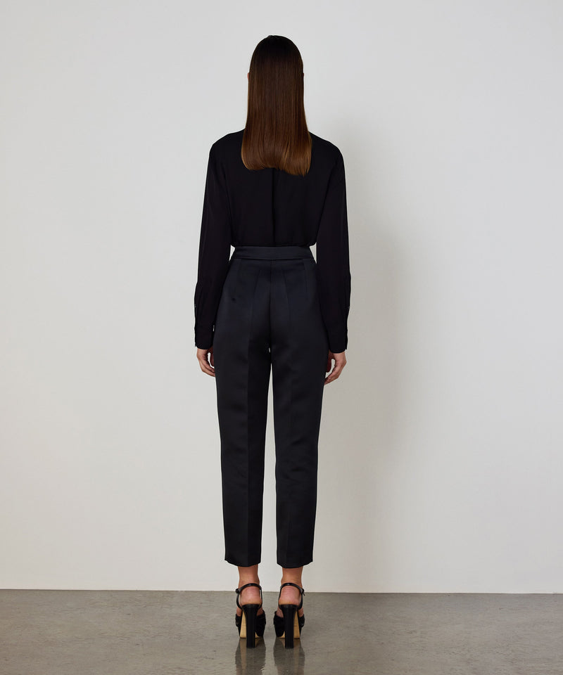 Machka Cigarette Fit Trousers With Crease Black