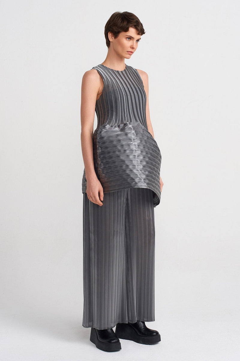 Nu Sleeveless, Puffy Pleated Blouse Silver