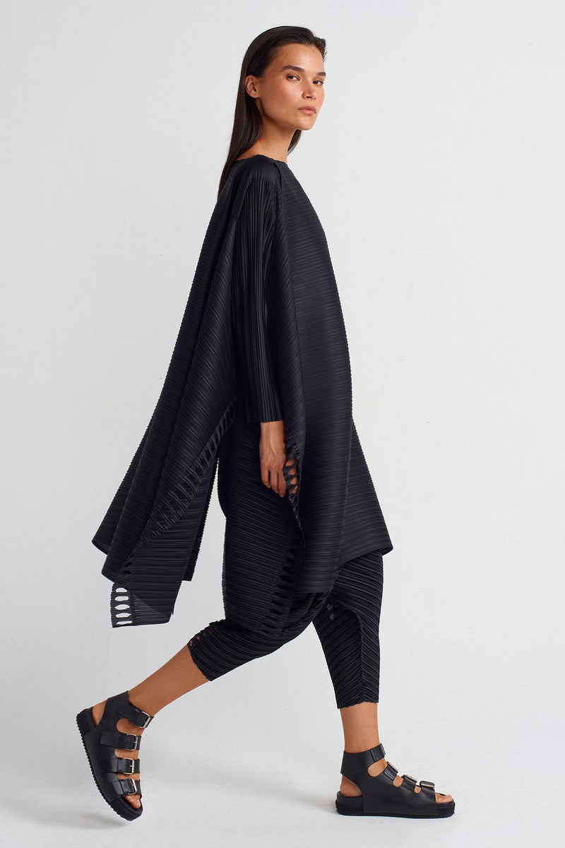 Nu Side Slit Pleated Blouse Black