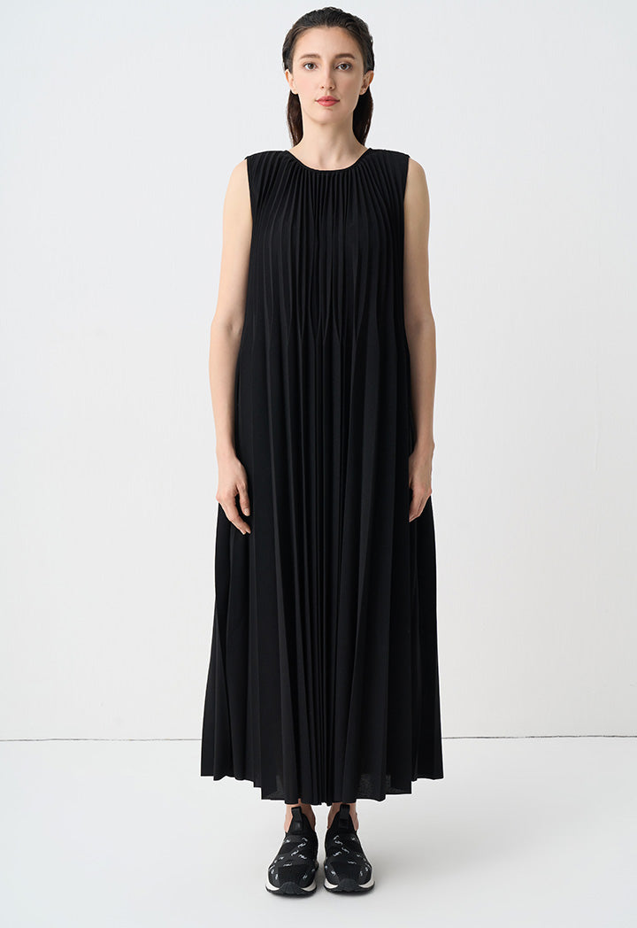 Choice Solid Maxi Pleated Sleeveless Dress Black