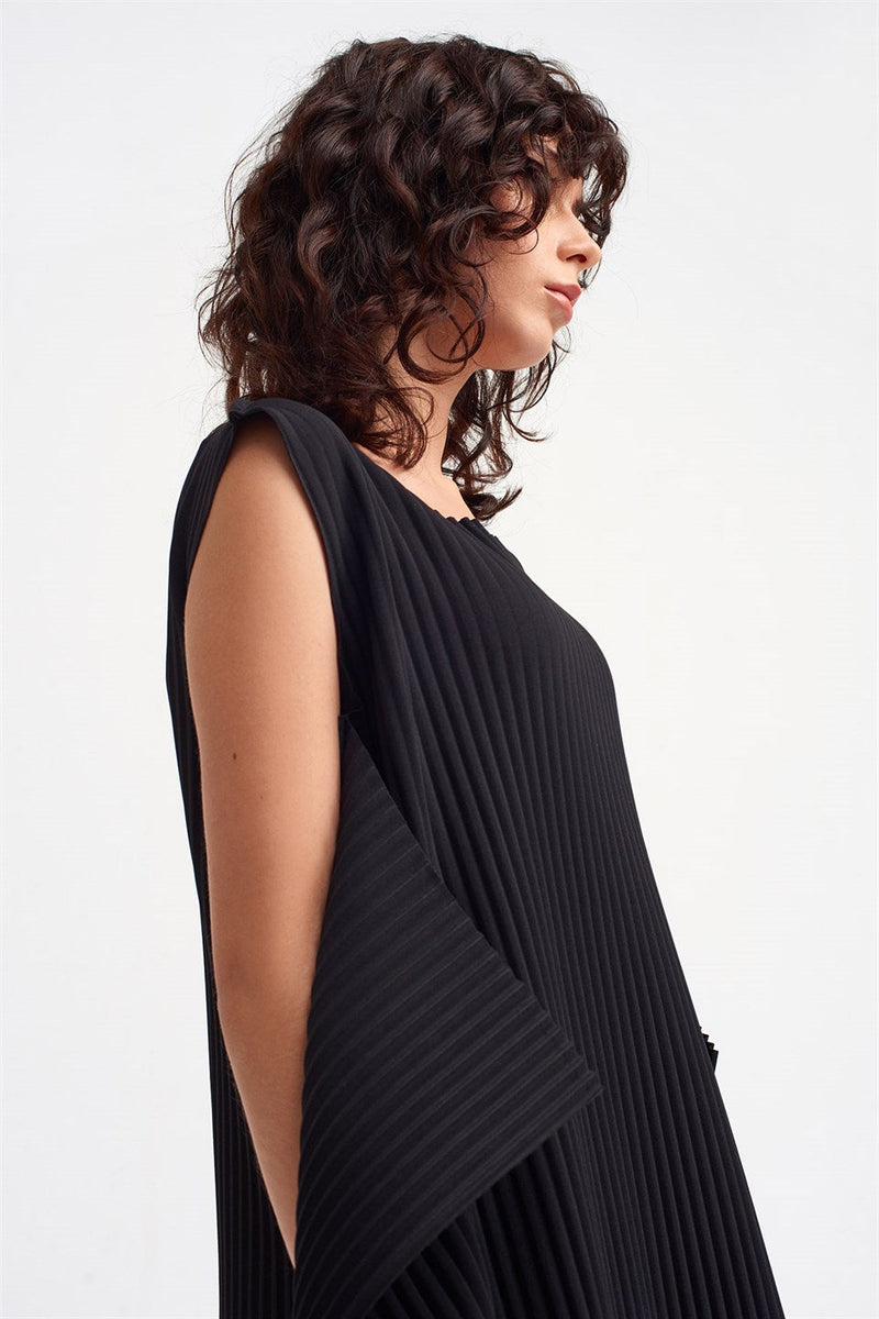 Nu Sleeveless Cape Detail Dress Black