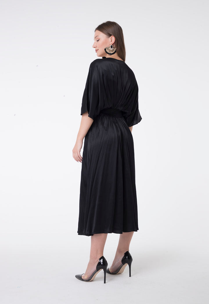 Nocturne Short Sleeve Elastic Waist Pleated Midi Dress Black