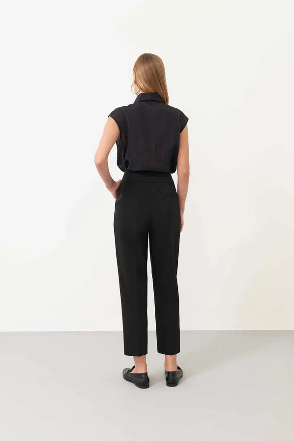 Roman Solid Carrot Trousers Black