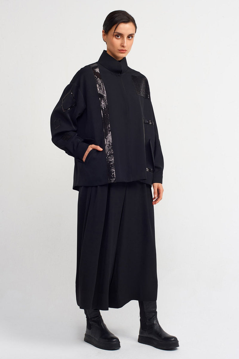 Nu Embroidered Straight Neck Short Jacket Black