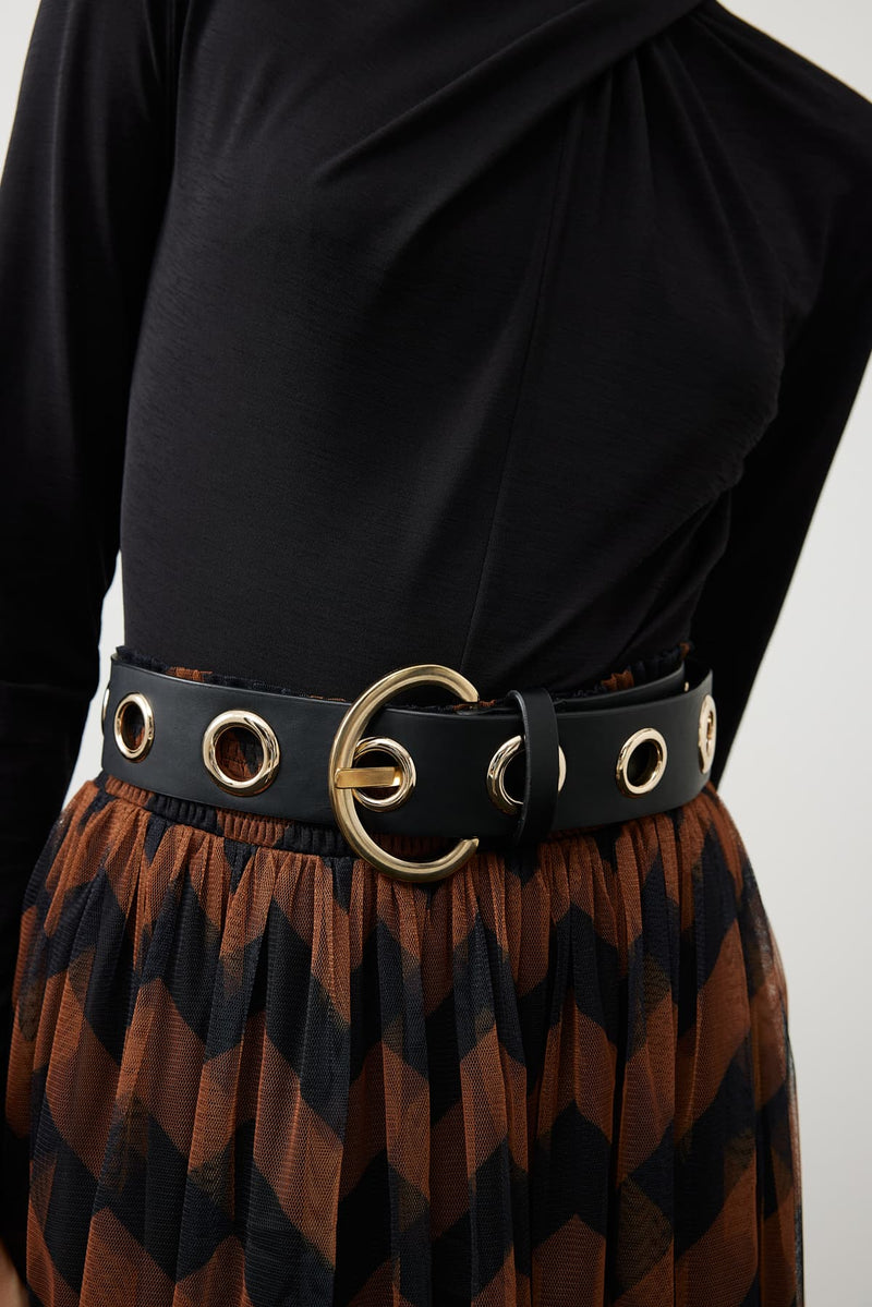 Roman Metal Hole Detailed Belt Black W/Gold