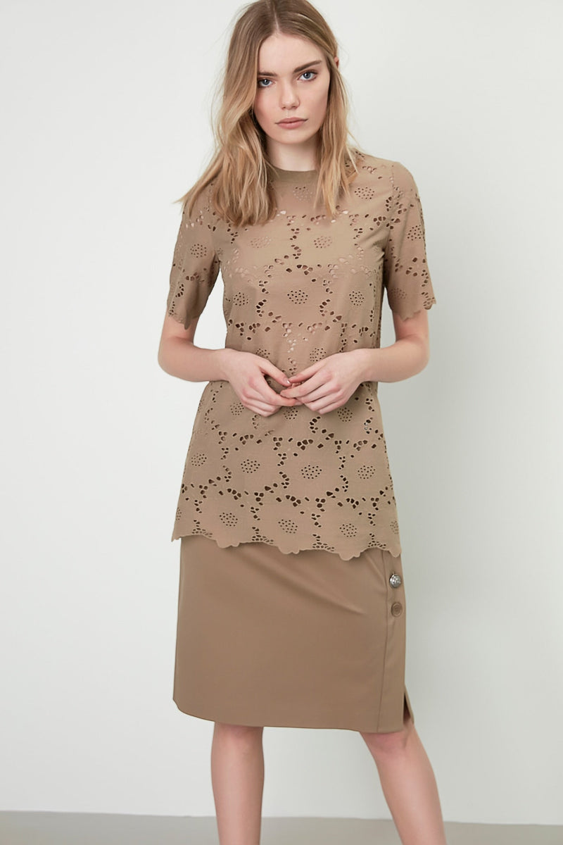 Machka Short Sleeve Full Lace Beige