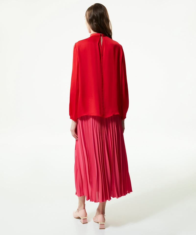 Machka Judge Collar Pleated Blouse Red