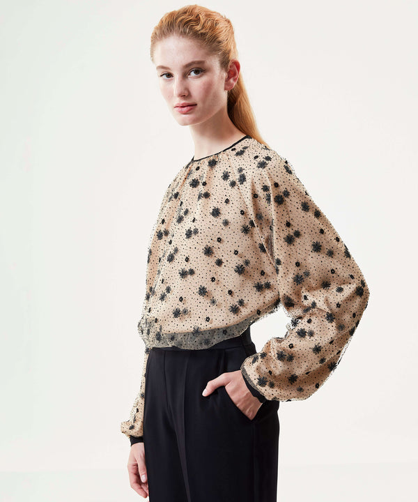 Machka Flower-Embroidered Blouse Black