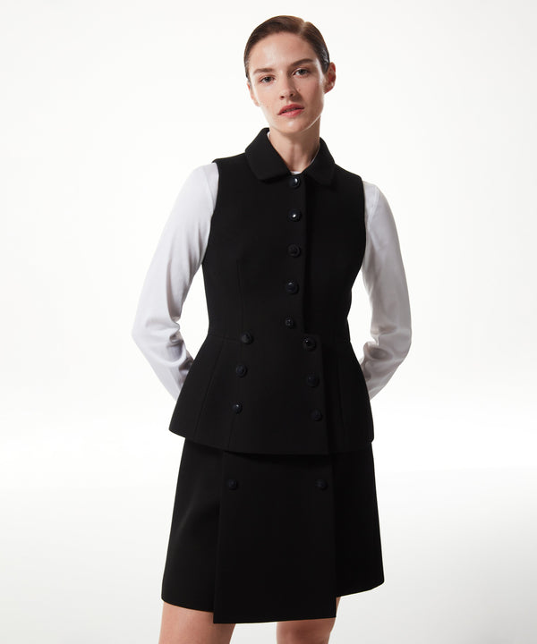 Machka Vest With Button Accessory Black