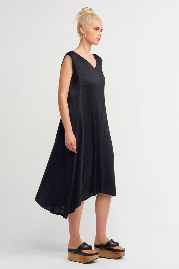 Nu Pleated Midi Dress Black