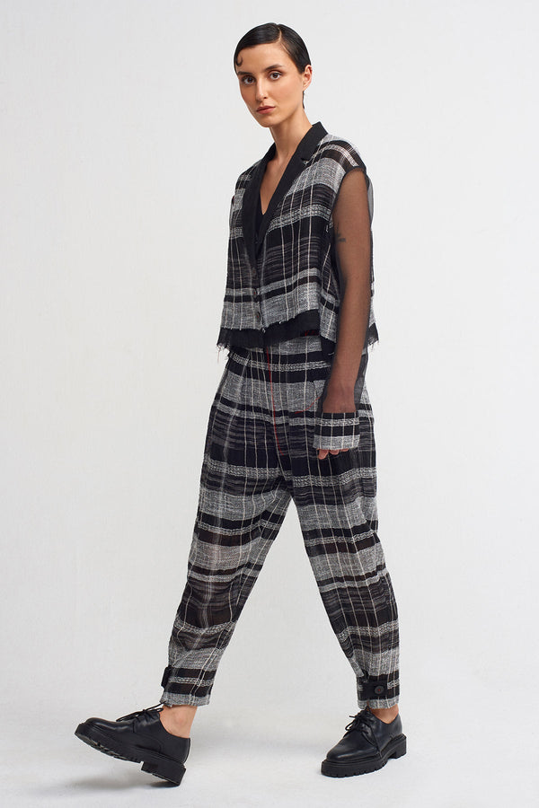 Nu Red Stitch Detail Plaid Pants Black